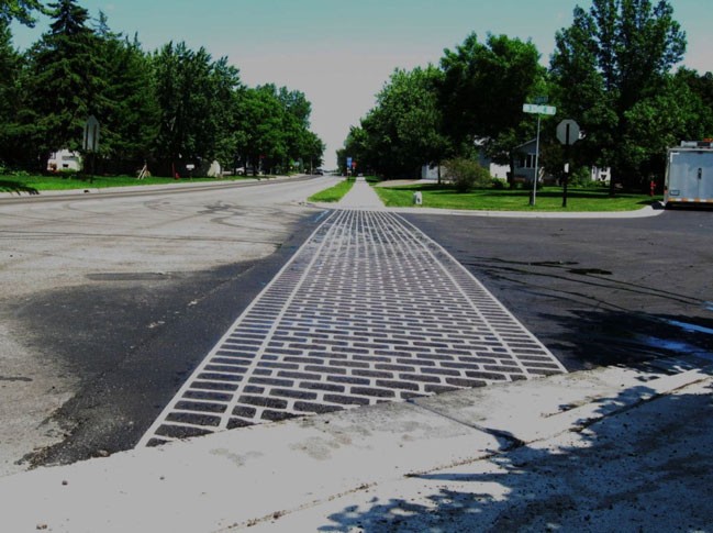 Circle Pines – North Road